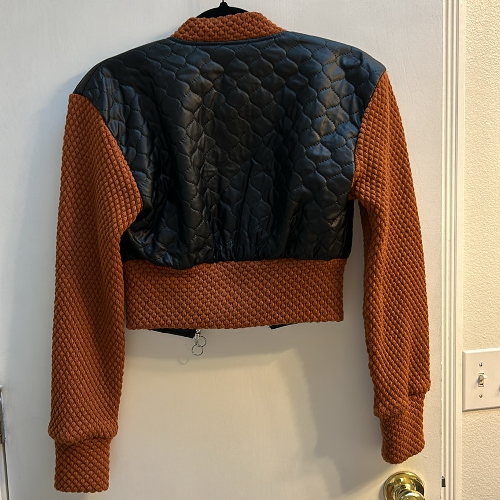Call Me First Crop Jacket - Picture 4 of 4